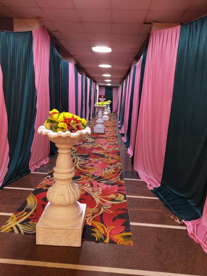 Kartikay Hotel Hisar Luaran gambar