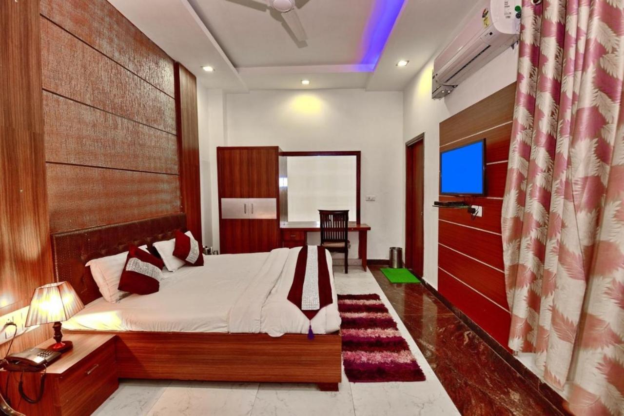 Kartikay Hotel Hisar Luaran gambar