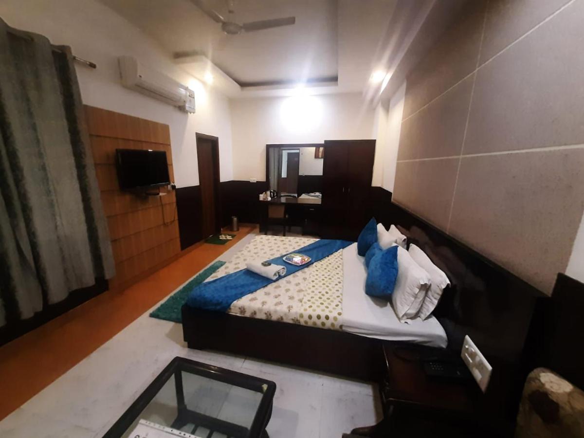Kartikay Hotel Hisar Luaran gambar