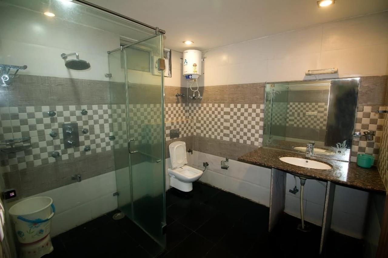 Kartikay Hotel Hisar Luaran gambar