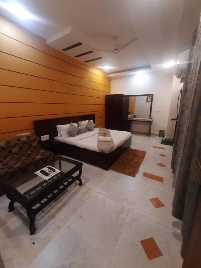 Kartikay Hotel Hisar Luaran gambar