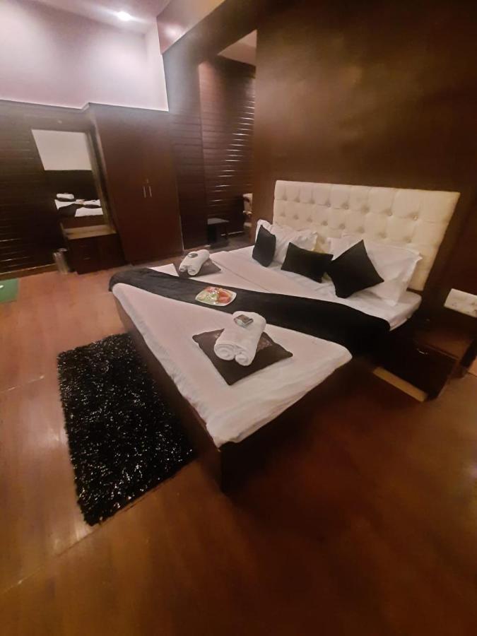 Kartikay Hotel Hisar Luaran gambar