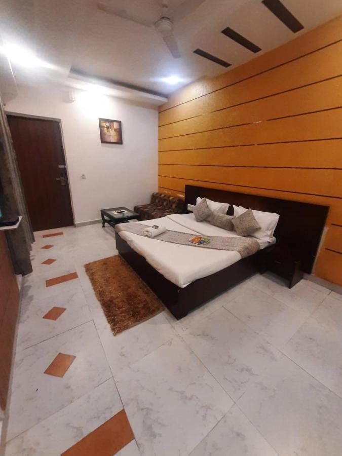 Kartikay Hotel Hisar Luaran gambar