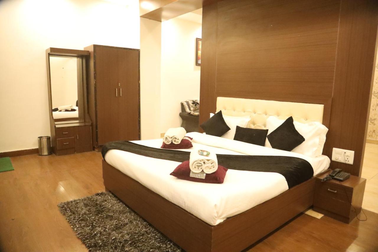 Kartikay Hotel Hisar Luaran gambar