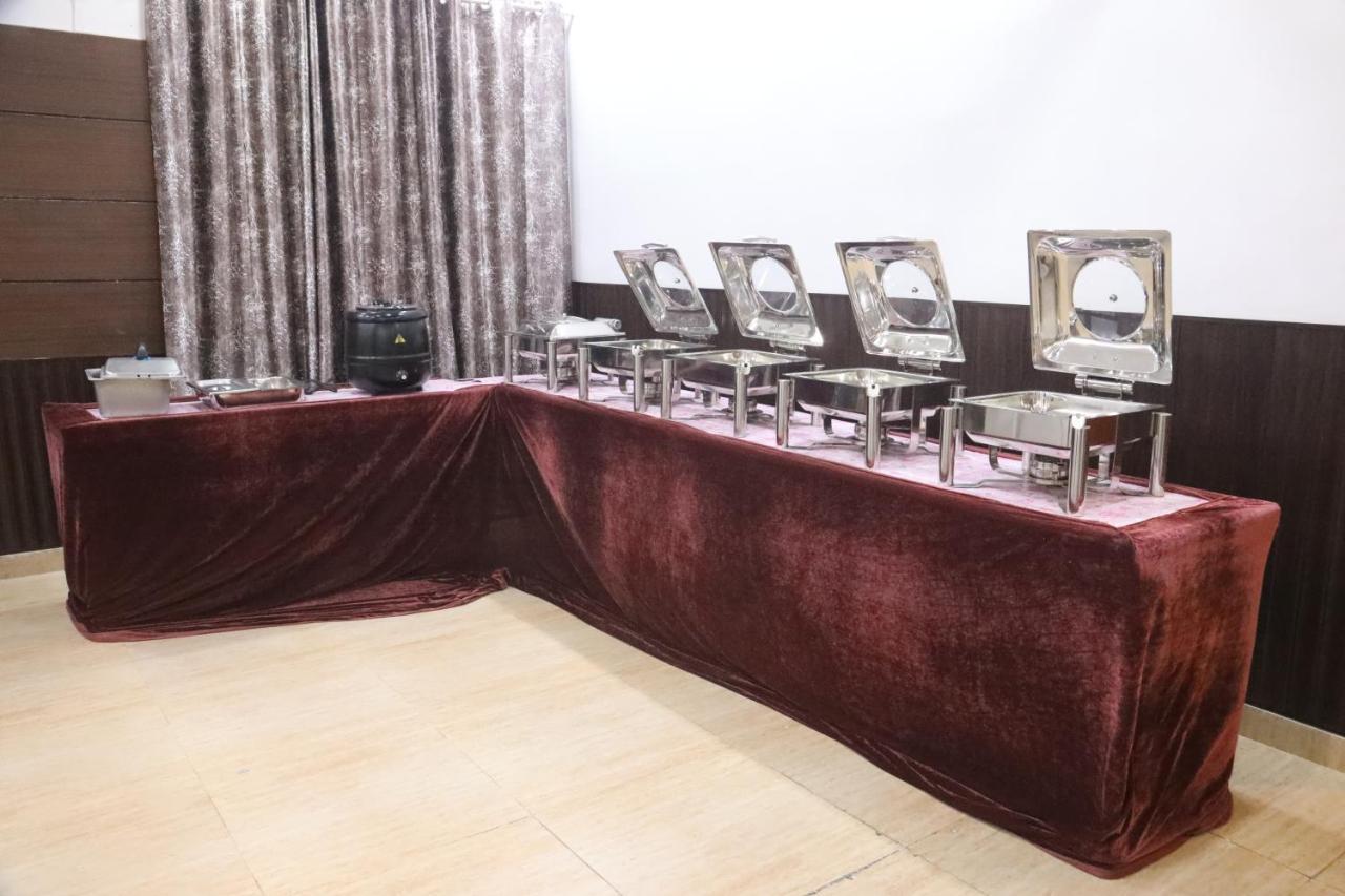 Kartikay Hotel Hisar Luaran gambar